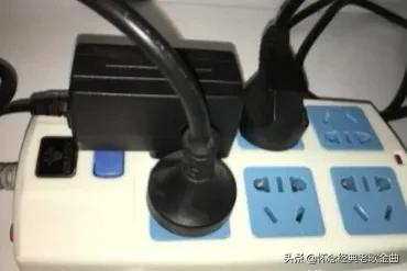 头条问答 为什么我每次充电时 插线孔都冒火星子 7个回答