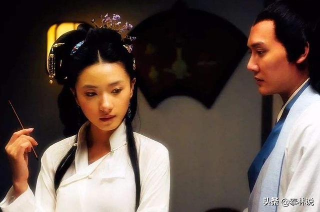 张一山是谁:张一山版的韦小宝，为什么戴了一顶绿色帽子？这符合史实吗？