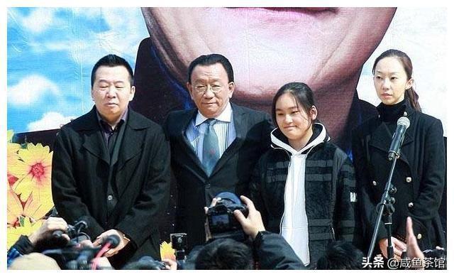张铁林的女儿:侯耀文到底留下了多少财产给他的女儿？