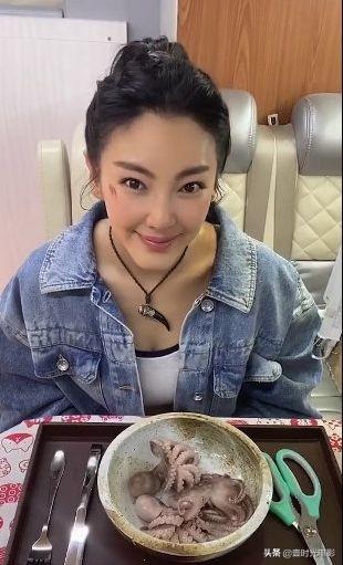 粉丝给张雨绮庆生:明星到底该不该收粉丝的礼物？