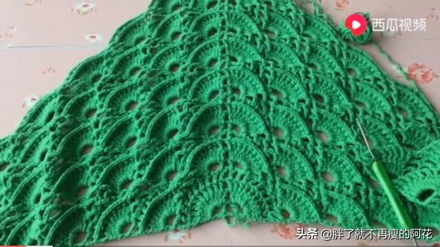 织女鞋底凤尾花的钩法:钩针做的简单实用的东西，介绍一下怎么样？