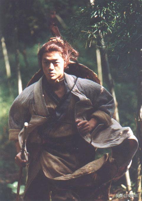 头条问答 - 《笑傲江湖》中,如果令狐冲没有离开华山,岳灵珊还会移情