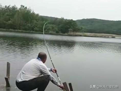 头条问答 钓鱼的时候 钓线老是断 原因是什么呢 有没有办法避免 49个回答