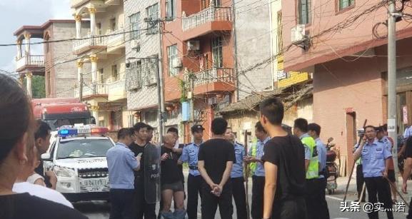 警察拦截嫌犯?快递被警察拦截