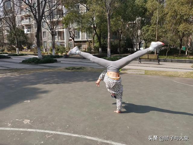 我家孩子今年4岁,又馋又懒,看他我就生气,我该怎样帮助他？
