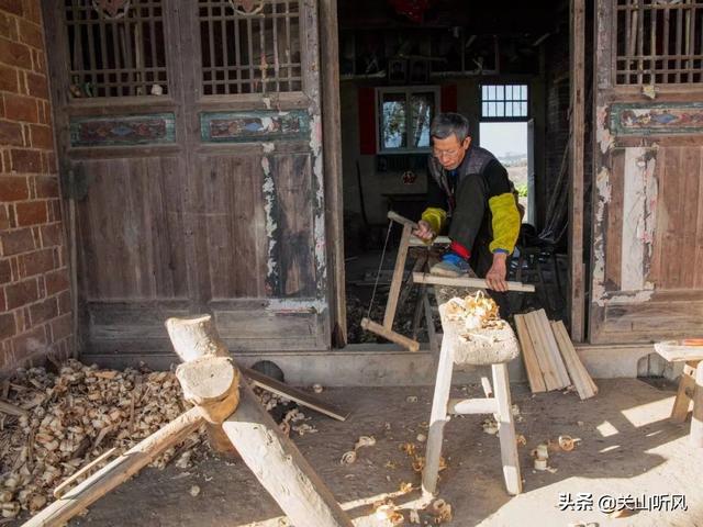 农村老俗话说“木匠不做齐头料,屠夫不杀五爪猪”是什么意思？有道理吗？