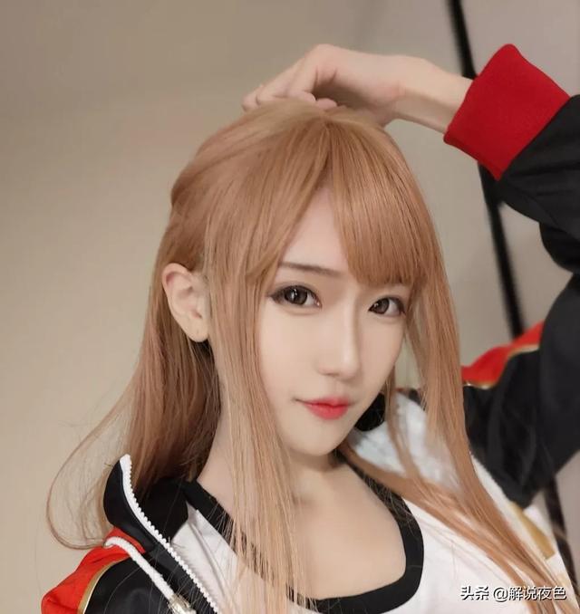 头条问答 - lol腐团儿彻底"进军"游戏圈,新作品完美cos《全职高手》苏