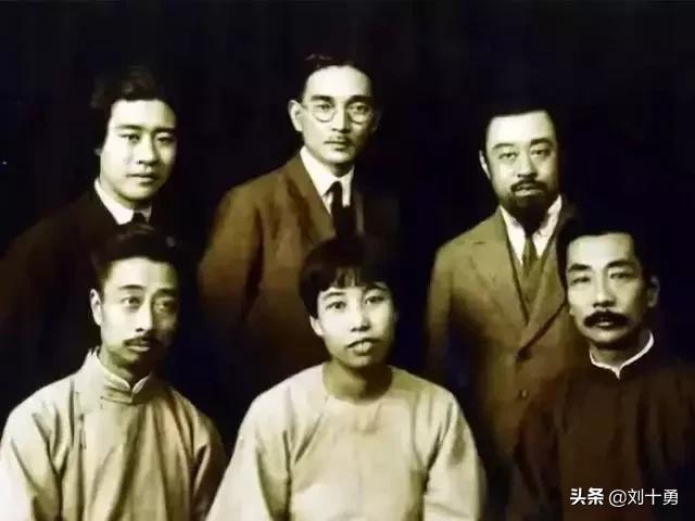 导致鲁迅先生思想发生巨大转折的原因是什么?（写作是鲁迅先生的人生转折点）