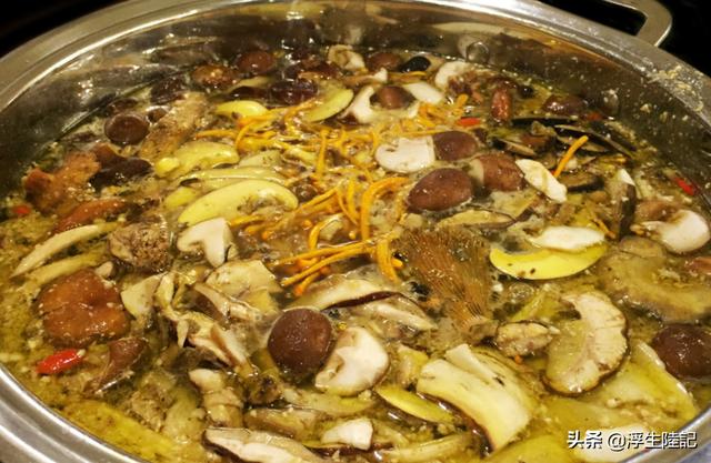 滇菜有什么特点？以什么味型为主？