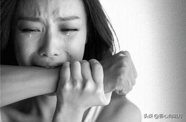 温柔的诱惑杨光:现在得知老婆恋爱期间出轨两人，该给一次机会吗？