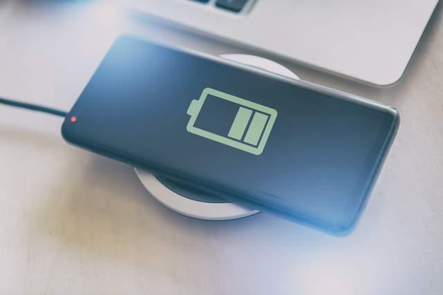 我是真的不明白并且非常讨厌，现在的有些手机为什么用玻璃背壳，难道是自信的认为这样很帅？插图9