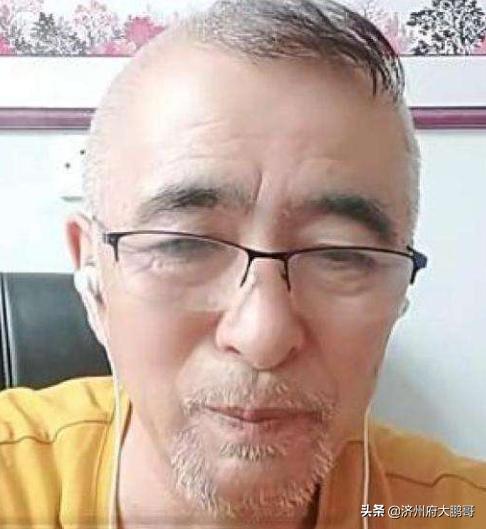 王小宝打人:赵本山徒弟王小利直播圈钱，如何评价这个人