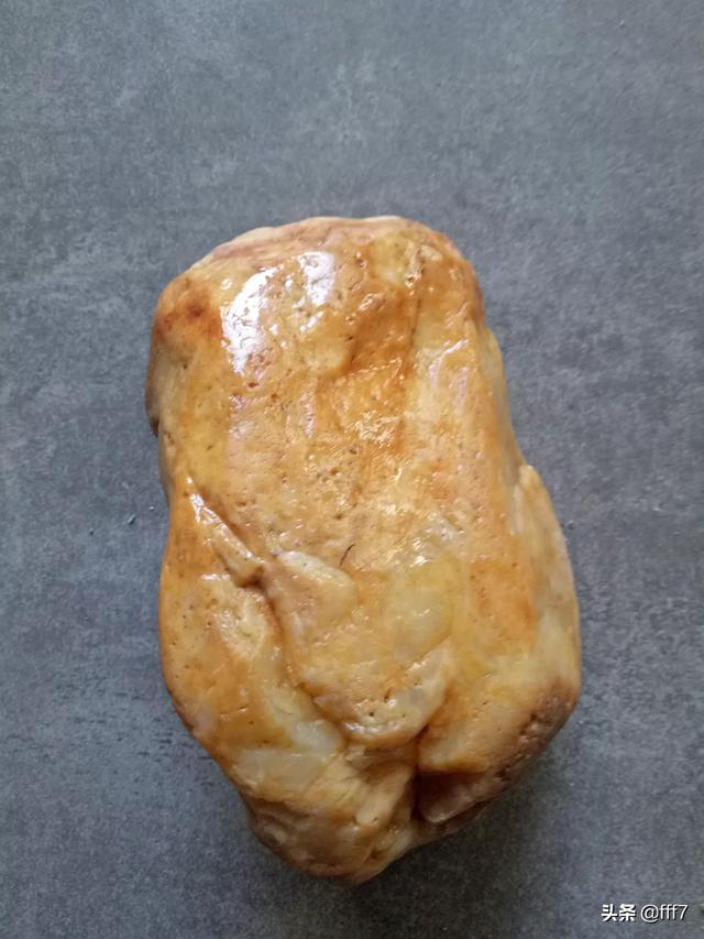 黄蜡石原石价格表,怎样了解蜡石的行情价呢？