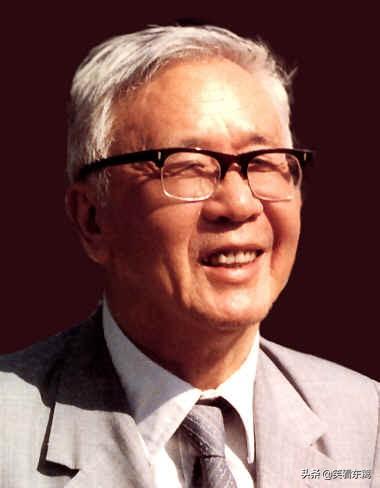 吴忠将军简历:历史上的杰出人物在18岁时都在做些什么？
