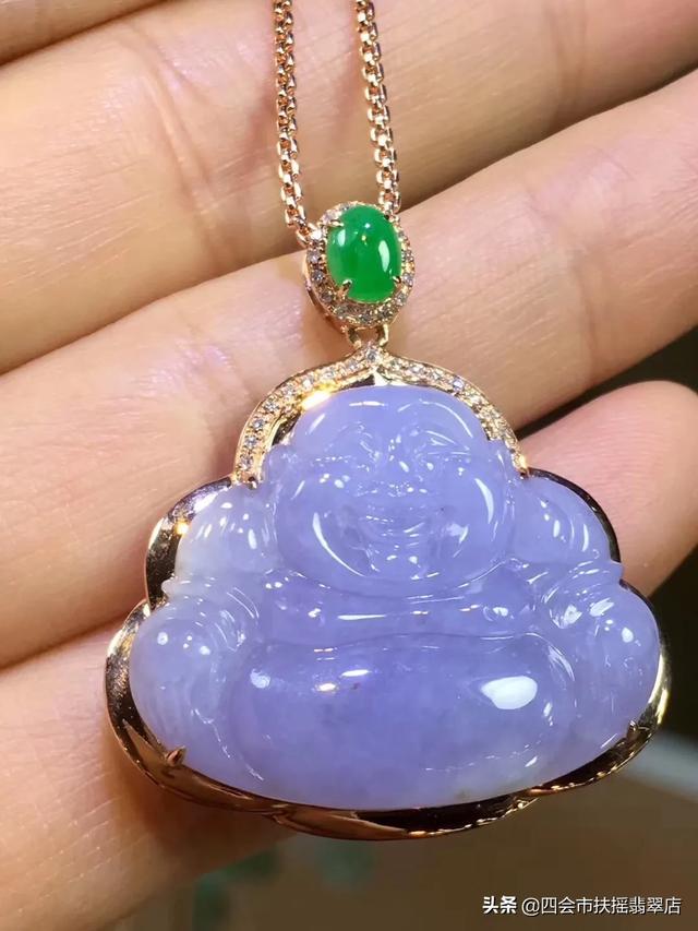 玉手镯戴哪一个手比较好,翡翠玉手镯应该戴哪只手？