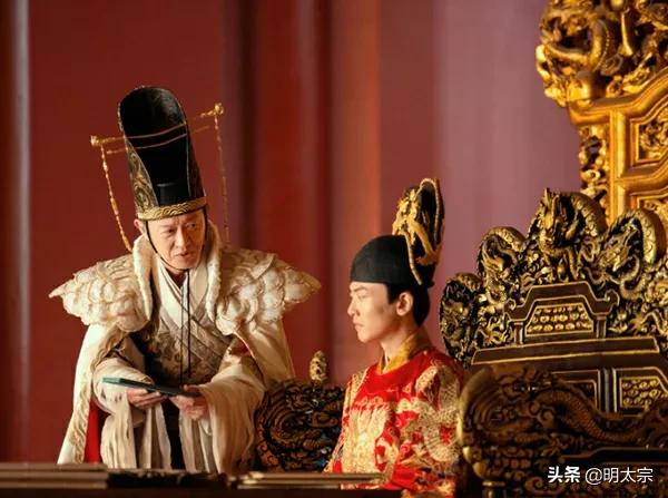 明代皇帝朱由校传位给弟弟朱由检是因为前者没有儿子吗