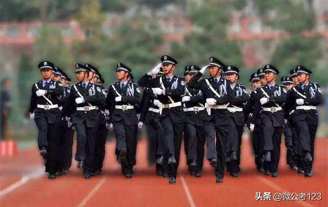非警校大专生，怎么考警察？