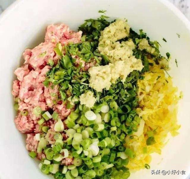 猪肉馄饨馅怎么调好吃,云吞肉馅怎样做才能原汁原味？