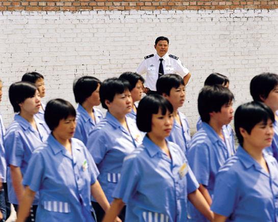 女子监狱的男狱警:女死刑犯想活命，只有怀孕，为什么女子监狱还要有男狱警呢？