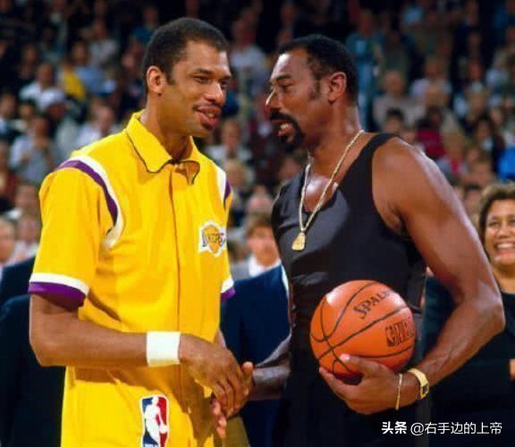 为什么张伯伦的各项得分数据如此惊人，在篮球界中的地位却不及乔丹，同位置相比也不如贾巴尔呢？插图27