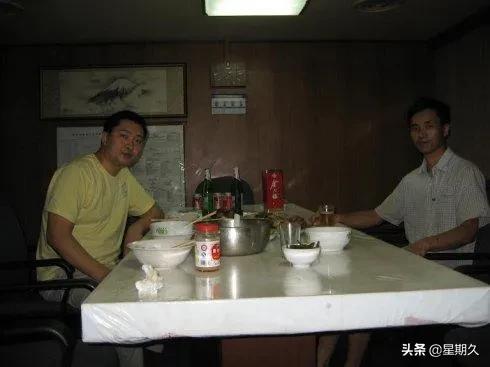 章鱼的排泄物:章鱼大脑里边米粒样子的东西是什么？