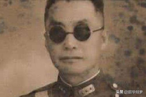 蒋英李双江40岁照片:李双江和蒋大为谁唱的最好听？