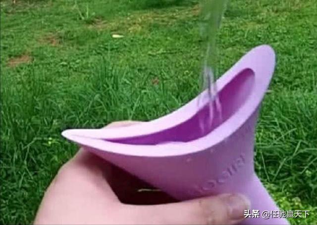 美女上厕所:印度到处都是“露天”厕所，那么印度女人是怎么上厕所的呢？