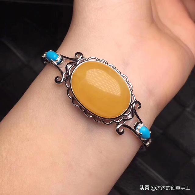 佩戴蓝宝石的神奇功效,蓝宝石和蓝色宝石的区别是什么？