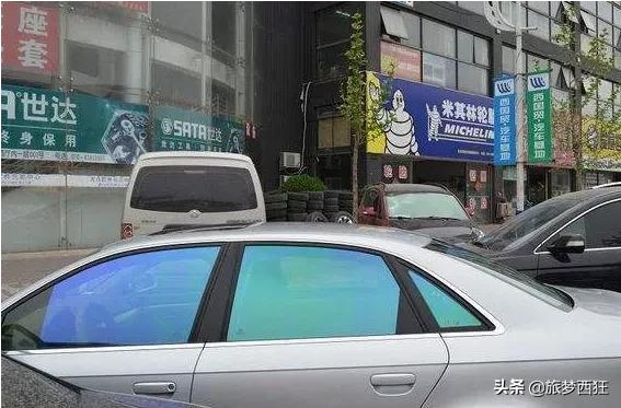 现代瑞纳2020新款玻璃带色用贴太阳膜吗？