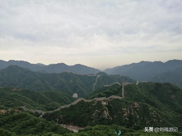 去旅游时你会选择参团旅游吗，外出旅游是在出发地报团好，还是到目的地报团经济实惠？