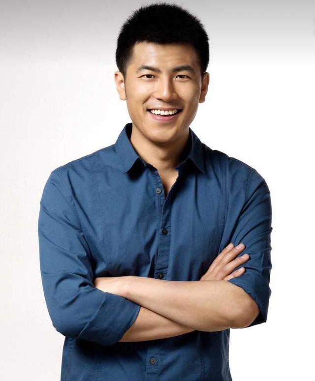 大唐歌飞演员表:为什么《伪装者》三兄弟红了，郭骑云颜值和演技都很好，没有红