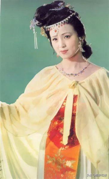 金陵十二钗是按什么来排序的？:南京十二钗香烟有几种 第5张