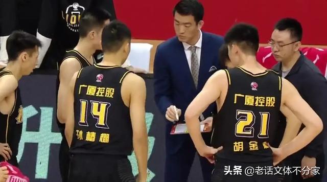 黄有龙个人资料:广厦留不住李春江，2支冠军球队抛出橄榄枝，李京龙是筹码吗