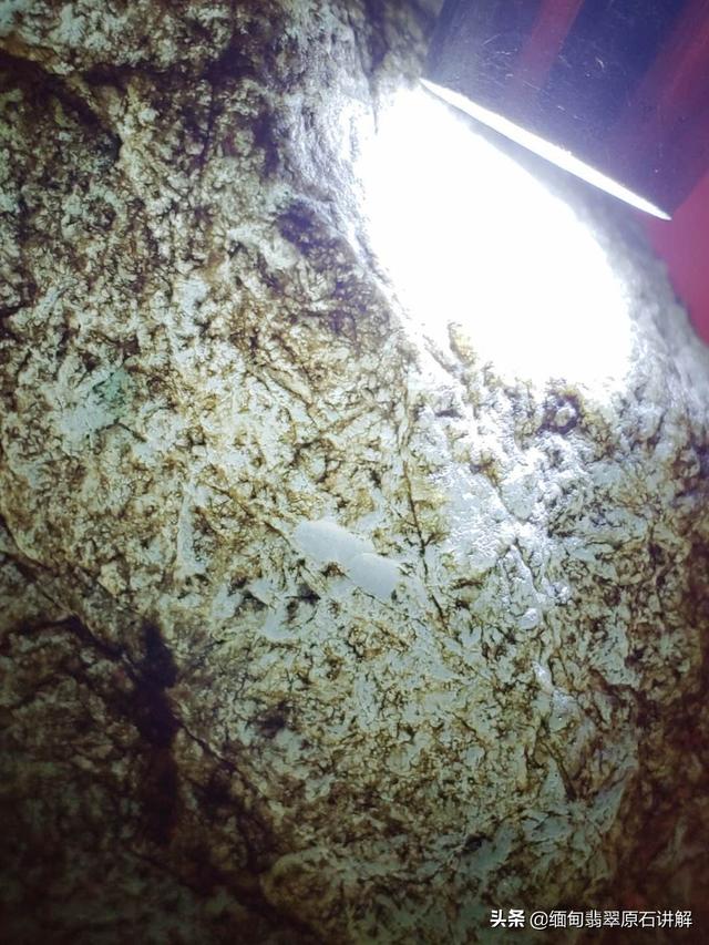 玉器等级的区分,玉镯分了几个等级?A货是什么意思？