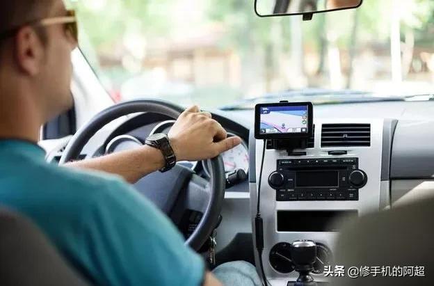 微信导航犬:高德导航和腾讯导航哪个好点？