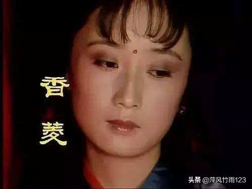 明堂养猫记第三集:薛蟠被打了一顿，薛姨妈和宝钗都没有哭，香菱为何哭肿了眼睛？