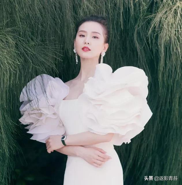 范冰冰戛纳礼服:你被哪些女明星的红毯造型惊艳过？