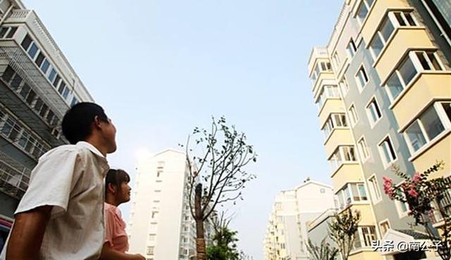 https://p1.toutiaoimg.com/large/tos-cn-i-0022/377aa5b26e72450ba7a43845c740eac0