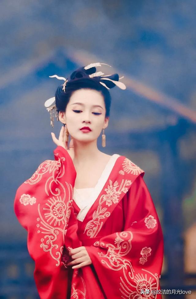李沁个人资料介绍:姓李的女明星有哪些，中国姓李女明星的名字