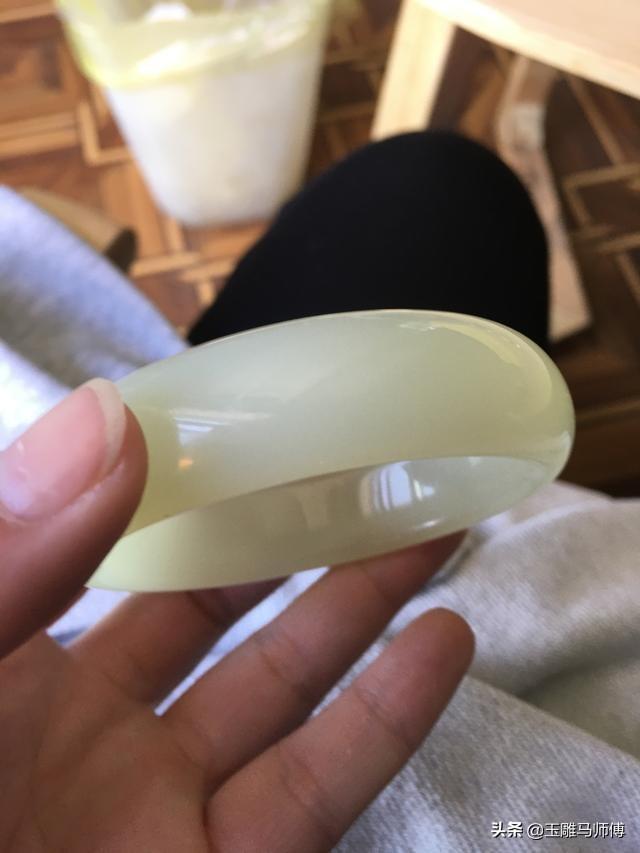 和田玉能用水泡吗,和田玉碧玉、翡翠可以泡水养吗？