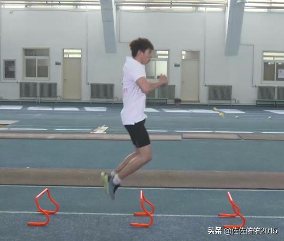 跳远训练方案:中考立定跳远有速成方案吗？