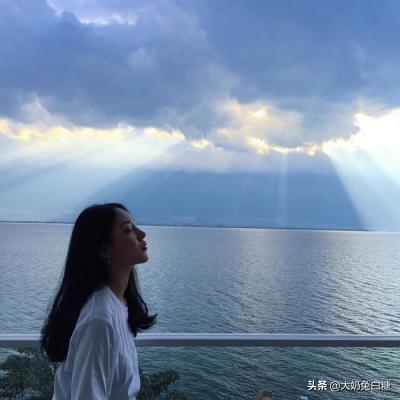 女生频繁换<a href=https://maguai.com/list/256-0-0.html target=_blank class=infotextkey><a href=https://maguai.com/list/256-0-0.html target=_blank class=infotextkey>朋友圈</a></a>头像是为了什么什么心理(女生微信头像)