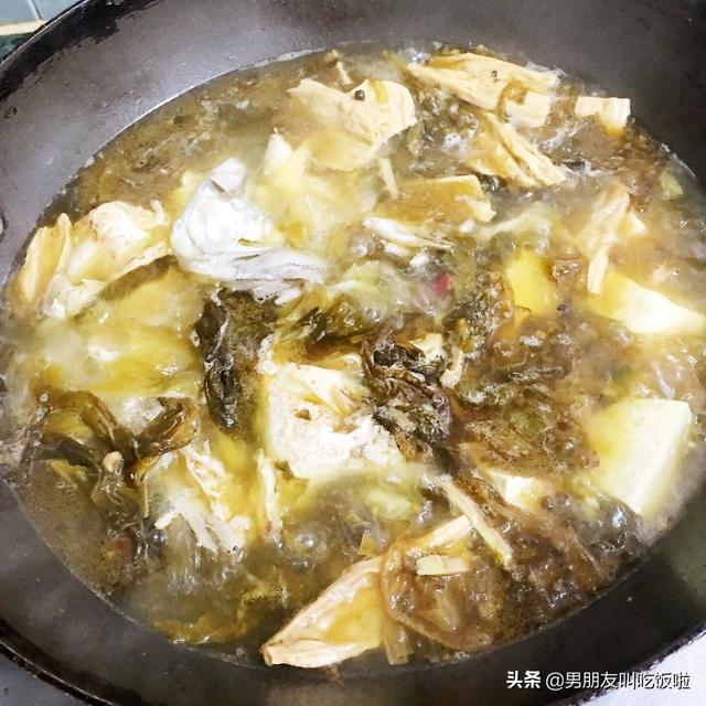 小鱼吃吃吃:水煮鱼怎么做，鱼才不会糊？