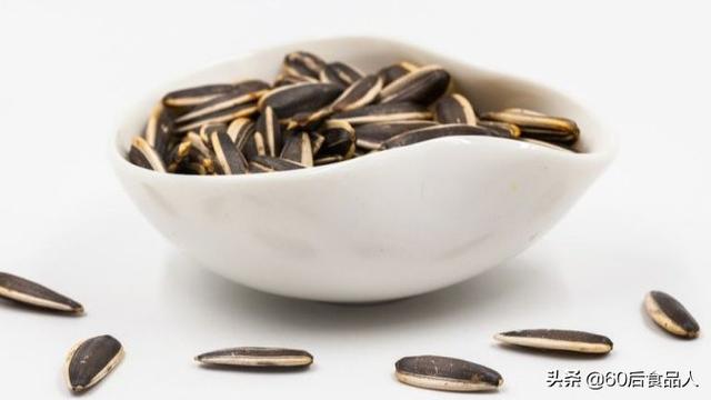 头条问答 老年人吃葵花籽有哪些好处 31个回答