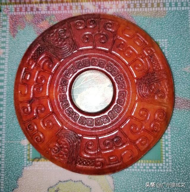 如何看一块玉值不值钱,买了一块玉，大家看看是什么料值多少钱？