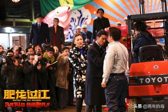 成龙的飞机:喜剧演员成龙的功夫真的能够超过功夫皇帝李连杰吗
