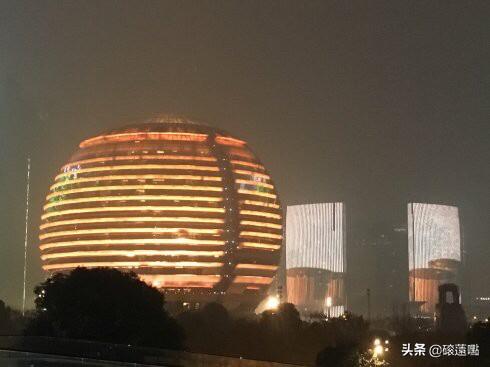 杭州30多幢高楼的“巨幕”灯光秀,为国际音乐节造势, 你怎么看？