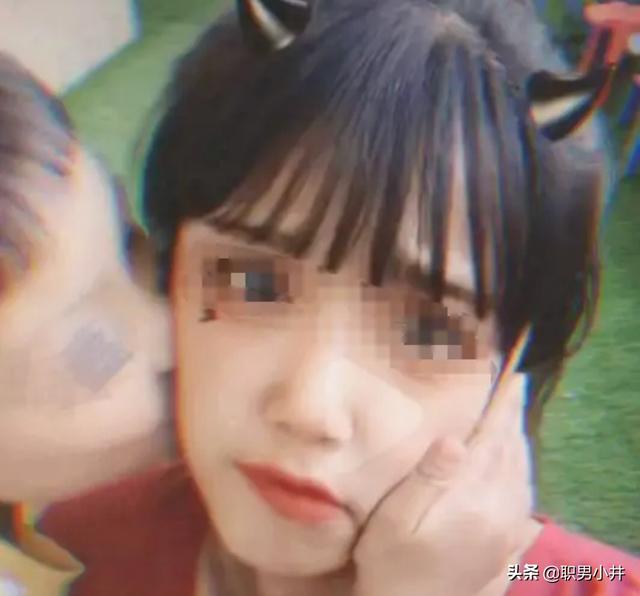 成人幼童嘴对嘴亲吻合适么？