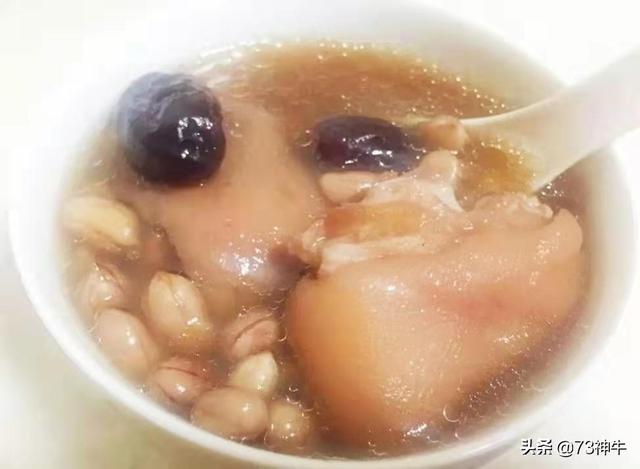 海芽菜如何煲汤好喝，怎样煲莲藕汤，放什么料好吃？