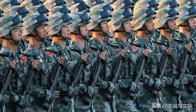 救火英雄生前影像:那场牺牲了30名烈士的大火被扑灭了吗？起因是什么？